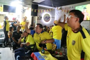 Ecuadorians in L.A. They regret the lack of a goal from the Tricolor