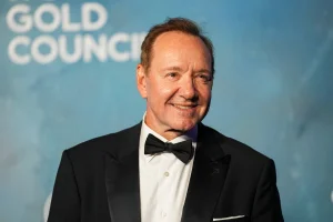 Kevin Spacey clarified that he wasn't homeless: “I'm living where there's work”