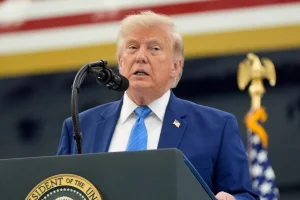 Trump demands that Iran not �cause problems� in Lebanon or the US will resume attacks