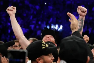 Canelo �lvarez postpones his return to October