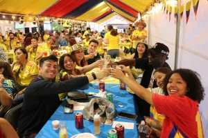 Colombian diaspora continues its party at the World Cup