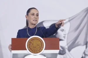 Sheinbaum asks the Mexican Prosecutor's Office to clarify why the pilot of the El Mayo Zambada flight was deported to