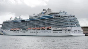 A member of the Regal Princess cruise ship that left Florida dies after falling into the sea in the Mexican Caribbean