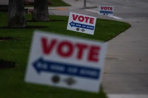 Voto Latino urges Democrats to focus their campaign on the economy to regain prominence