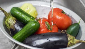 No fear of explosive diarrhea! How to continue eating fruits, vegetables and greens and not get infected in the attemp