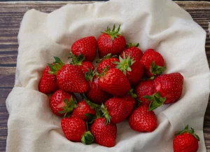 Trick to make your strawberries last longer and not get moldy