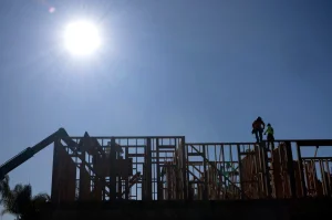 Dangerous heat wave hits Southern California