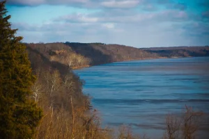 Five people die trying to rescue a swimmer in an Ohio river