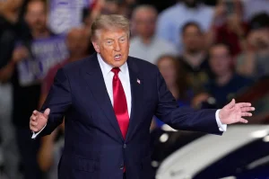 Trump orders to stop bombings against Iran to negotiate an agreement
