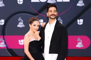 Camilo and Evaluna showed how they decorated their Christmas tree as a family