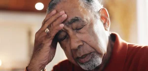 Study reveals that economic difficulties can accelerate brain aging