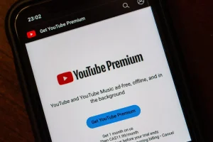 YouTube Premium adds an extra that no one expected: free Peacock