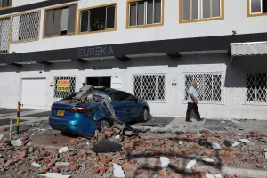 Strong earthquake shakes Colombia: the earthquake was felt in Bogot� and several regions of the country
