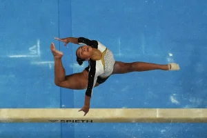Olympic champion Hezly Rivera rose to win her second straight title in the US.