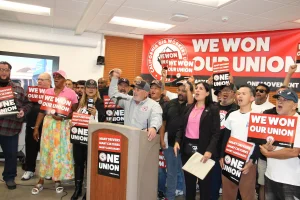 Uber and Lyft drivers prepare to form a union